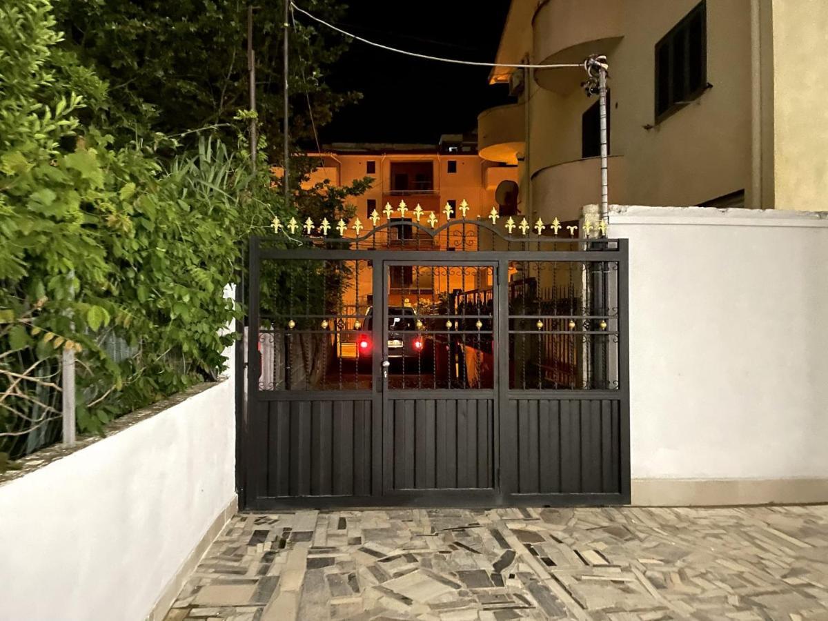 Edlira Apartments Durrës Buitenkant foto